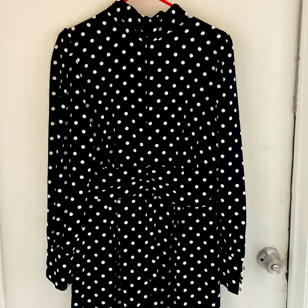 Long sleeve pants suit perfect for a night date